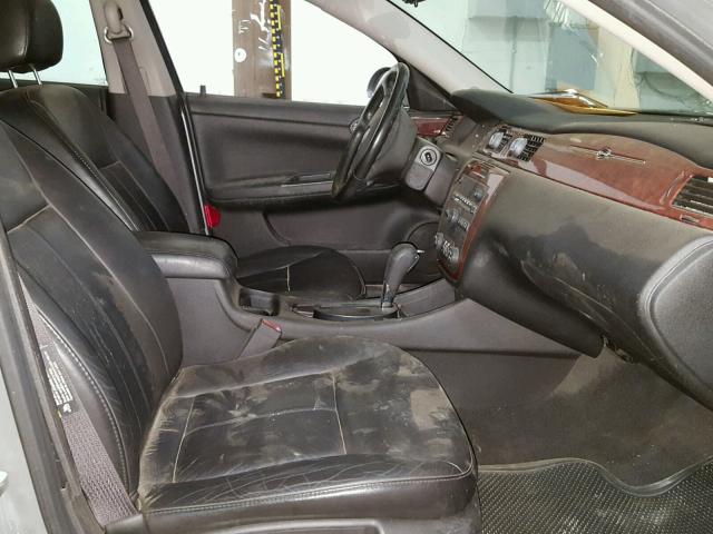 2G1WC581669176120 - 2006 CHEVROLET IMPALA LT GRAY photo 5