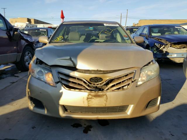 4T4BF3EK0AR082648 - 2010 TOYOTA CAMRY BASE GOLD photo 9