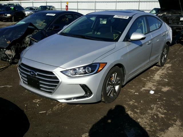 5NPD84LF5JH234639 - 2018 HYUNDAI ELANTRA SE SILVER photo 2