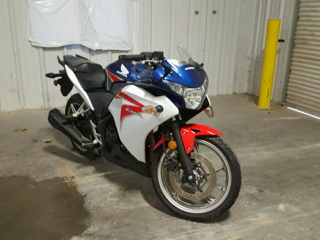 MLHMC4104C5201712 - 2012 HONDA CBR250 R TWO TONE photo 1