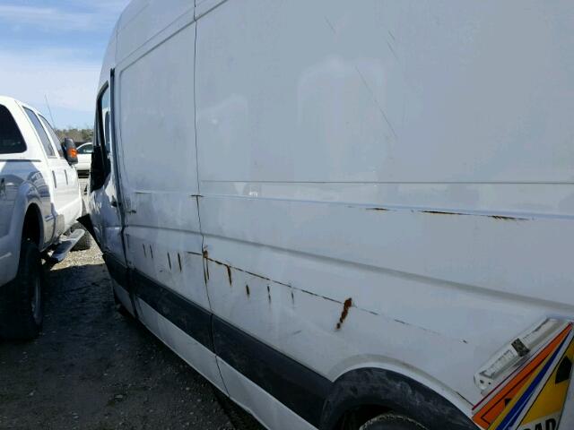 WD3PE8DE7E5855058 - 2014 MERCEDES-BENZ SPRINTER 2 WHITE photo 9