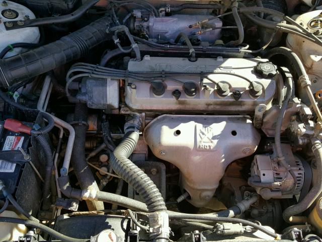 1HGCG5647YA105691 - 2000 HONDA ACCORD LX WHITE photo 7