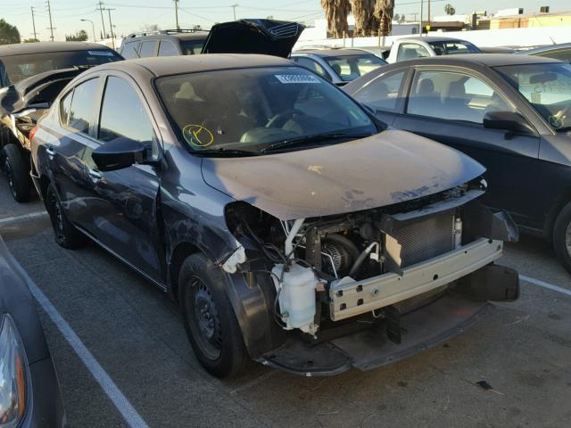 3N1CN7AP1FL931351 - 2015 NISSAN VERSA S GRAY photo 1