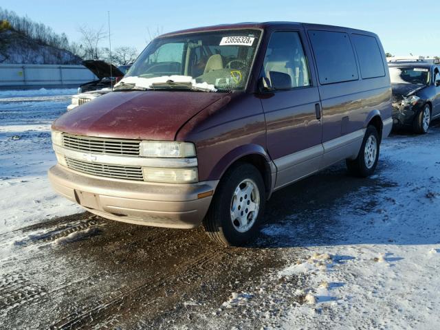 1GNDM19X55B118866 - 2005 CHEVROLET ASTRO RED photo 2