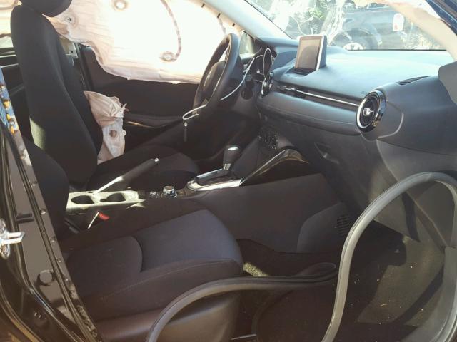 3MYDLBZV7GY108328 - 2016 TOYOTA SCION IA BLACK photo 5