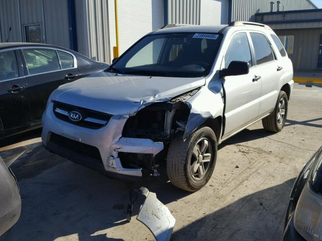 KNDJE723697600418 - 2009 KIA SPORTAGE L SILVER photo 2