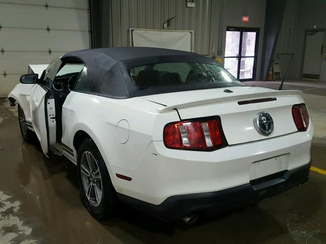 1ZVBP8EM7C5283001 - 2012 FORD MUSTANG WHITE photo 3