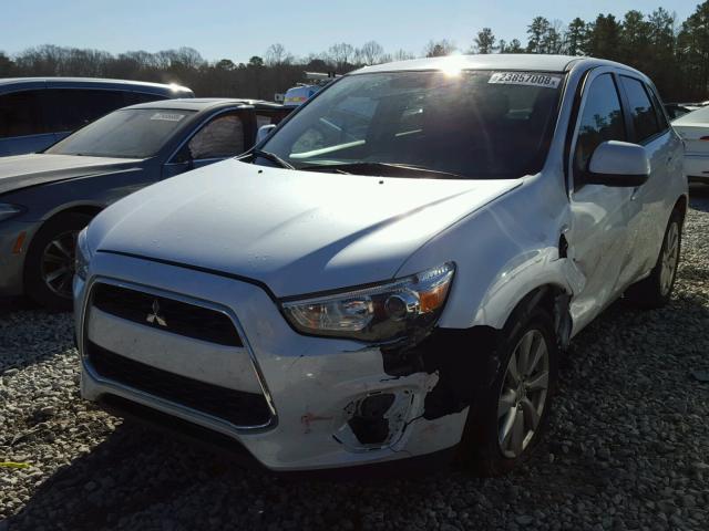 4A4AP3AU0EE023767 - 2014 MITSUBISHI OUTLANDER WHITE photo 2