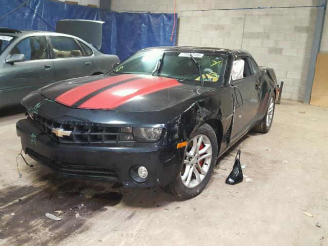 2G1FB1E36D9114344 - 2013 CHEVROLET CAMARO LT BLACK photo 2