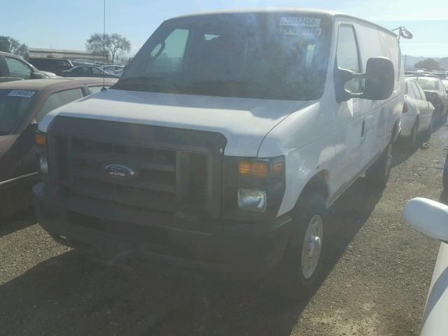 1FTNE2EL1BDA10120 - 2011 FORD ECONOLINE WHITE photo 2