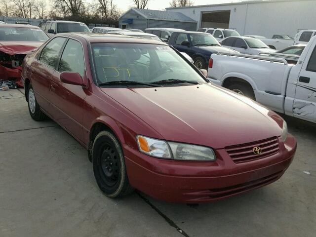 JT2BG22K1W0180993 - 1998 TOYOTA CAMRY CE RED photo 1