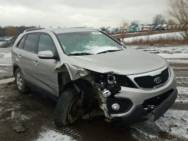 5XYKT3A62CG309066 - 2012 KIA SORENTO BA SILVER photo 1