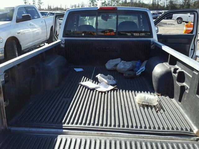 1N6ED26Y11C377310 - 2001 NISSAN FRONTIER K WHITE photo 6