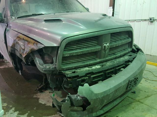 1D7RV1CT0BS622888 - 2011 DODGE RAM 1500 SILVER photo 10