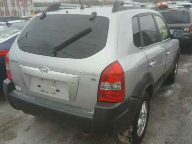 KM8JN12D35U109754 - 2005 HYUNDAI TUCSON GLS SILVER photo 4