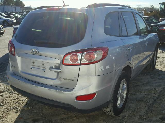 5XYZG3AB1BG032442 - 2011 HYUNDAI SANTA FE G SILVER photo 4