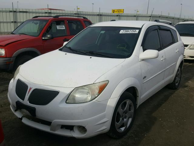 5Y2SL63885Z413579 - 2005 PONTIAC VIBE WHITE photo 2