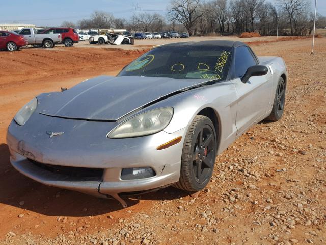 1G1YY25U365114257 - 2006 CHEVROLET CORVETTE SILVER photo 2