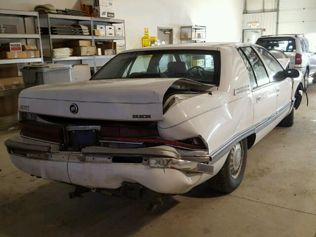 1G4BT52PXSR422973 - 1995 BUICK ROADMASTER WHITE photo 4