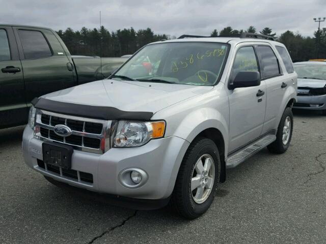 1FMCU937X9KB09397 - 2009 FORD ESCAPE XLT SILVER photo 2