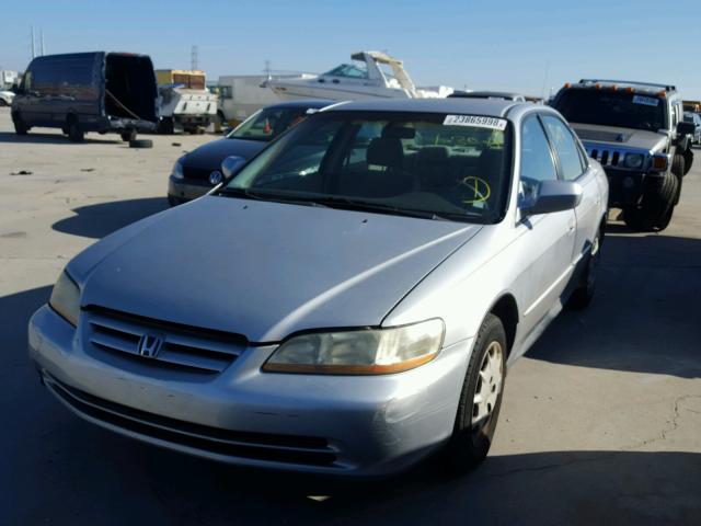 1HGCG56452A050150 - 2002 HONDA ACCORD LX SILVER photo 2