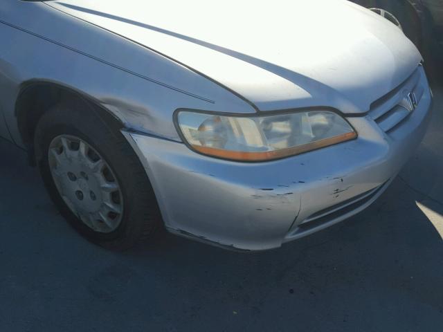 1HGCG56452A050150 - 2002 HONDA ACCORD LX SILVER photo 9