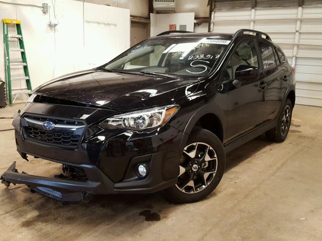 JF2GTABC6JH233517 - 2018 SUBARU CROSSTREK BLACK photo 2