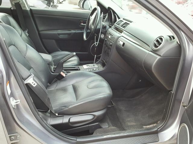JM1BK343941170091 - 2004 MAZDA 3 HATCHBAC GRAY photo 5
