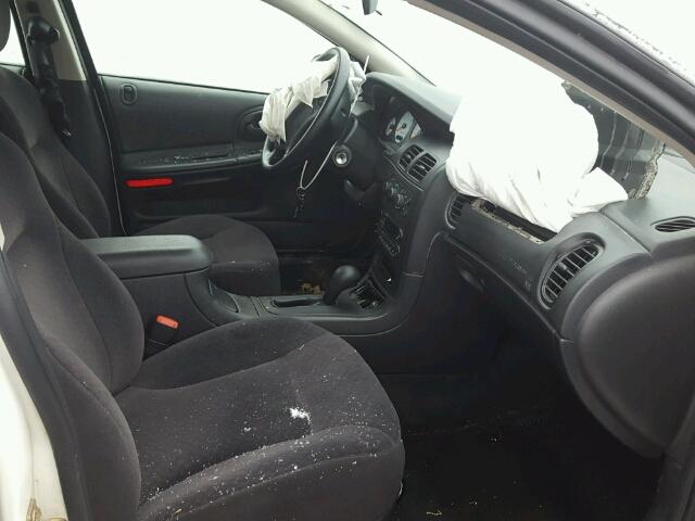 2B3HD46R62H307287 - 2002 DODGE INTREPID S WHITE photo 5