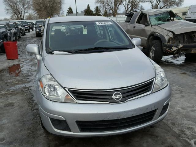 3N1BC1CP2BL420902 - 2011 NISSAN VERSA S SILVER photo 9