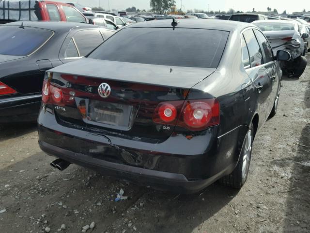 3VWRZ7AJ1AM015700 - 2010 VOLKSWAGEN JETTA SE BLACK photo 4