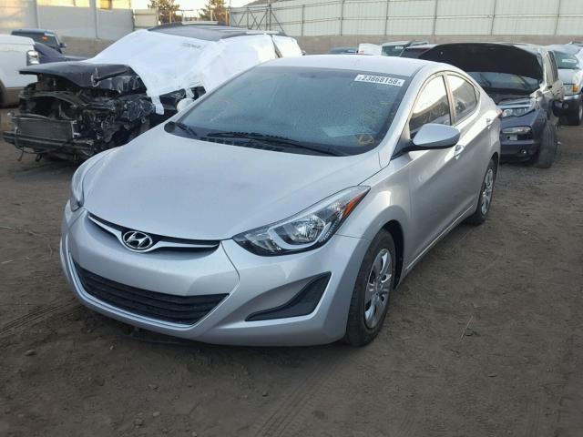 5NPDH4AE6GH703336 - 2016 HYUNDAI ELANTRA SE SILVER photo 2