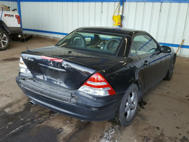 WDBKK65F03F275547 - 2003 MERCEDES-BENZ SLK 320 BLACK photo 4