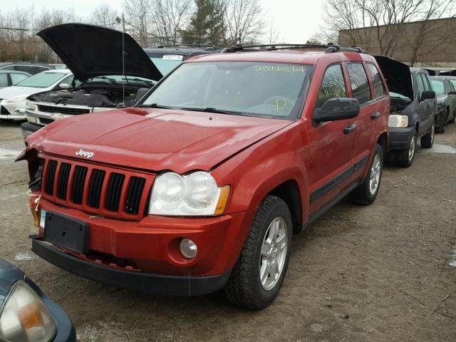 1J4GR48K15C509063 - 2005 JEEP GRAND CHER RED photo 2