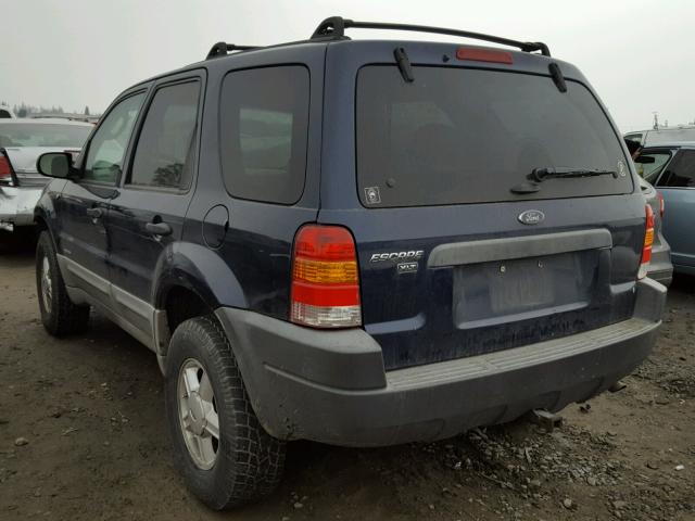 1FMYU03182KD13232 - 2002 FORD ESCAPE XLT BLUE photo 3