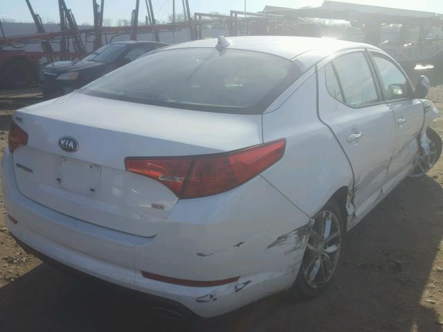 KNAGM4A71D5392241 - 2013 KIA OPTIMA LX WHITE photo 4