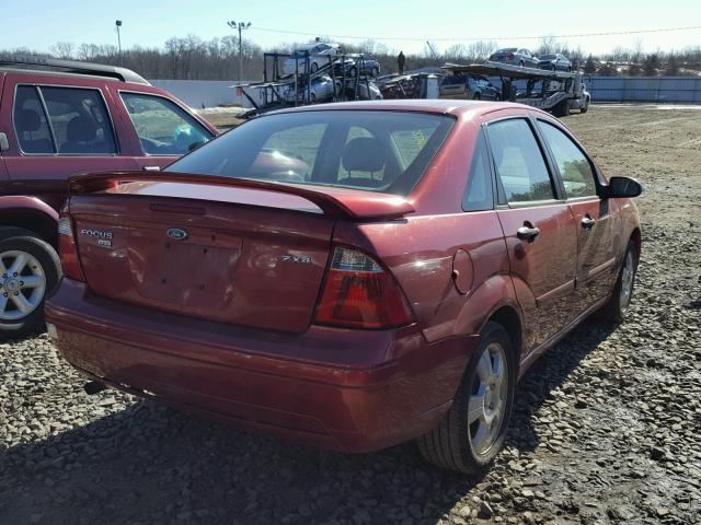 1FAFP34N45W133061 - 2005 FORD FOCUS ZX4 RED photo 4