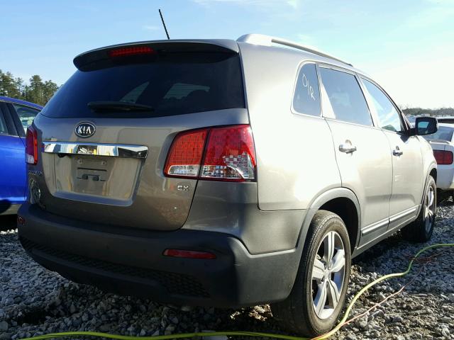 5XYKU4A6XCG217562 - 2012 KIA SORENTO EX GRAY photo 4