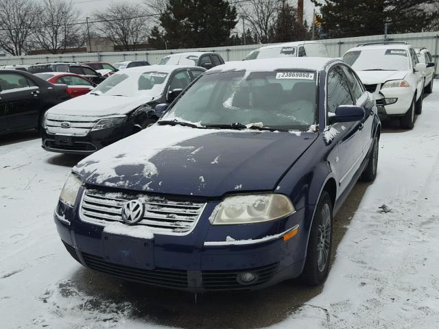 WVWTH63BX4P095217 - 2004 VOLKSWAGEN PASSAT GLX BLUE photo 2