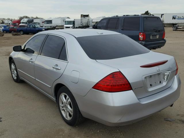 1HGCM56867A026720 - 2007 HONDA ACCORD EX SILVER photo 3