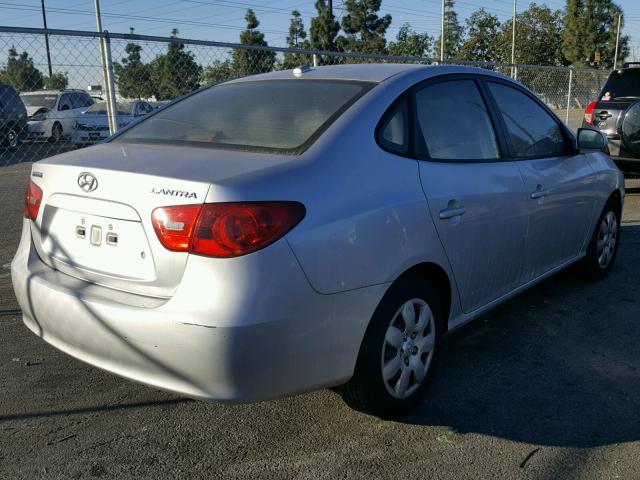 KMHDU46D88U296733 - 2008 HYUNDAI ELANTRA GL SILVER photo 4