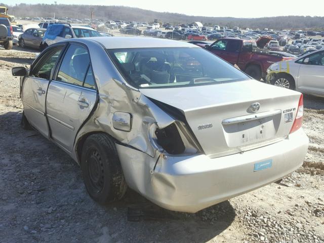 4T1BE32KX2U025733 - 2002 TOYOTA CAMRY LE SILVER photo 3