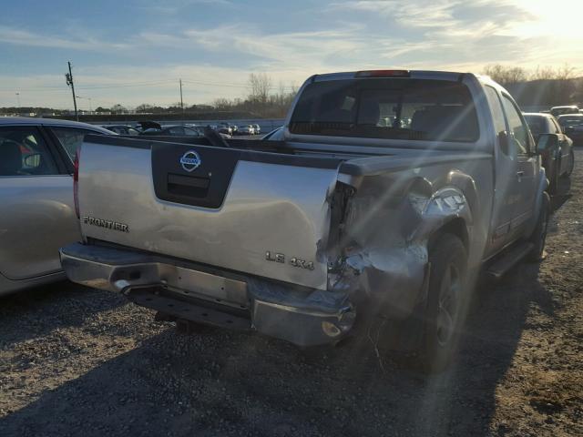 1N6AD06W16C405776 - 2006 NISSAN FRONTIER K SILVER photo 4