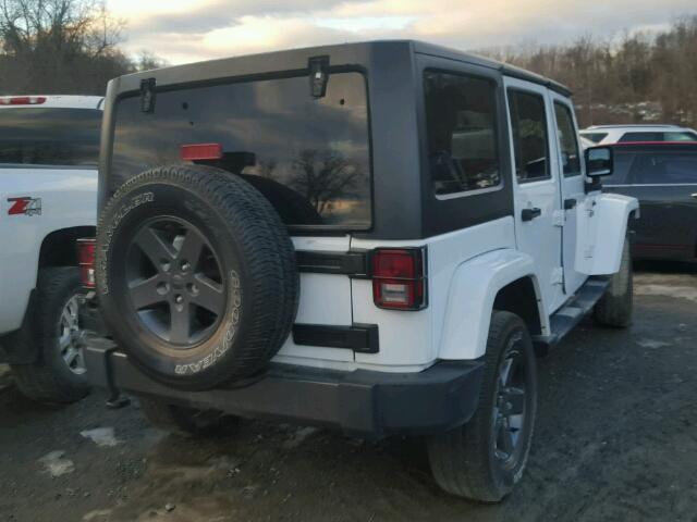 1C4BJWDG4GL214742 - 2016 JEEP WRANGLER U WHITE photo 4