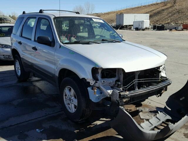 1FMYU92Z27KA85618 - 2007 FORD ESCAPE XLS SILVER photo 1