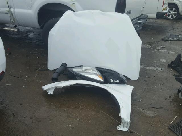 2GNFLEEK7G6358410 - 2016 CHEVROLET EQUINOX LS WHITE photo 9