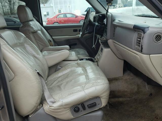 3GNFK16T11G115349 - 2001 CHEVROLET SUBURBAN K BEIGE photo 5