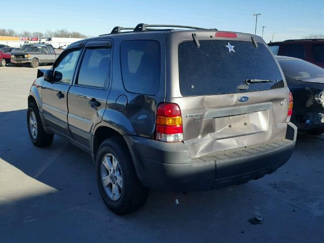 1FMYU93195KE22565 - 2005 FORD ESCAPE XLT GRAY photo 3