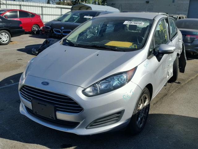 3FADP4BJ0FM196348 - 2015 FORD FIESTA SE SILVER photo 2