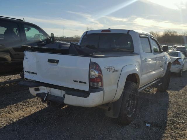 5TEJU4GN2AZ712318 - 2010 TOYOTA TACOMA DOU WHITE photo 4